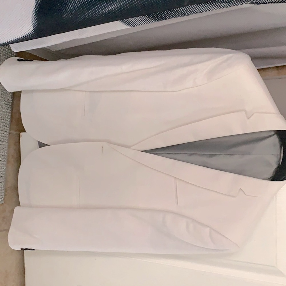 Noak linen suit